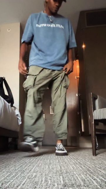 Just a freestyle in the room. 
Whoever is below my room… I’m sorry🙏🏾😂 

#hiphopdanceviral #hiphopculture #dancevideo #dancerlife #freestyledance #houston #houstontx #00 #firstbasedancecoach #dancingfirstbasecoach