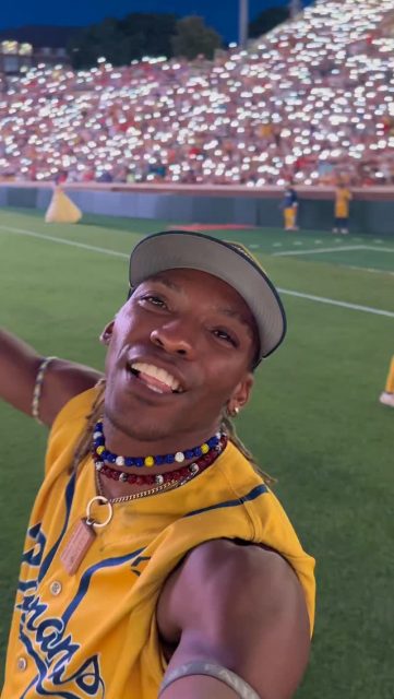 Don’t worry… it’s only part 2😩🫶🏾

#savannahbananas #00 #bananaball #bananaland #dancingfirstbasecoach #months #seasons #lovemyteam 

IF YOU SEE EM, TAG EM!❤️