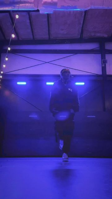 Nothing like a good solo studio sesh to cleanse the spirit.
DC: @luwam_russom 🫶🏾
@dance_coastal 
#dancerlife #dancersoftiktok #dropbody #hiphopdance #dancestudio #00 #dancingfirstbasecoach #firstbasedancecoach #dancer #dancetrends #dancetrend